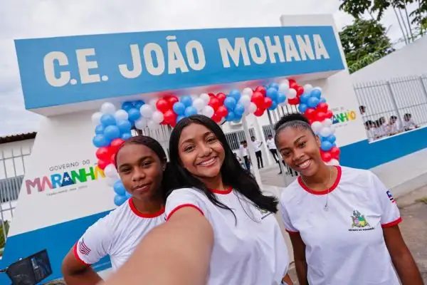 Foto 5 – Prefeito Dr. Júnior, senador Weverton e secretário Orleans Brandão entregam mais conquistas para a educação e saúde de Peritoró