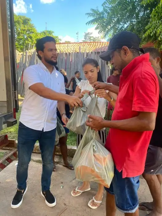 Foto 8 – Prefeitura de Peritoró realiza entrega de cestas verdes a famílias da comunidade KM 36